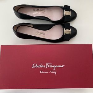 Ferragamo Women’s Vara Leather Pumps